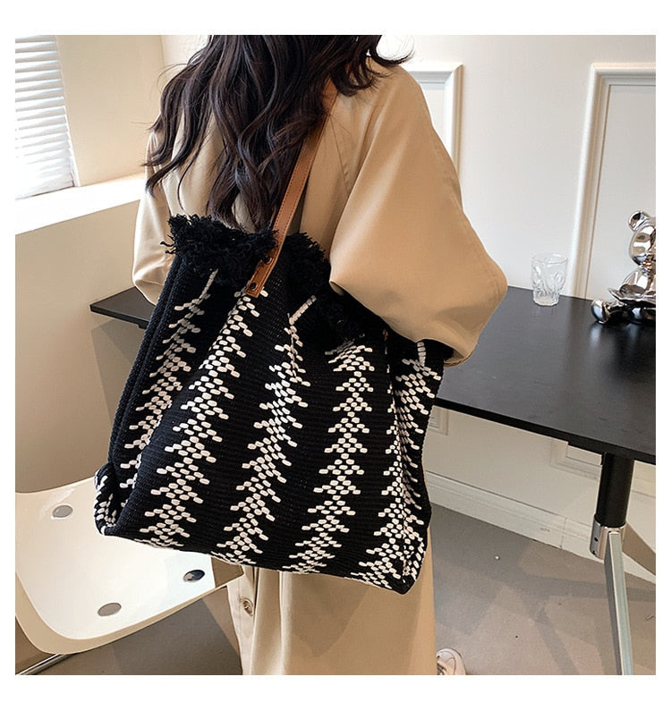 Damen Schultertasche aus Leinen